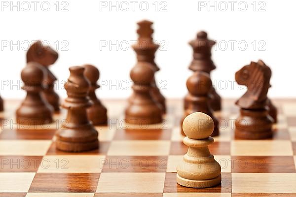 One pawn agains all