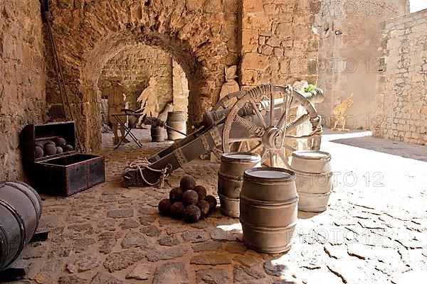 Museal scene in fortress of old town Dalt Vila