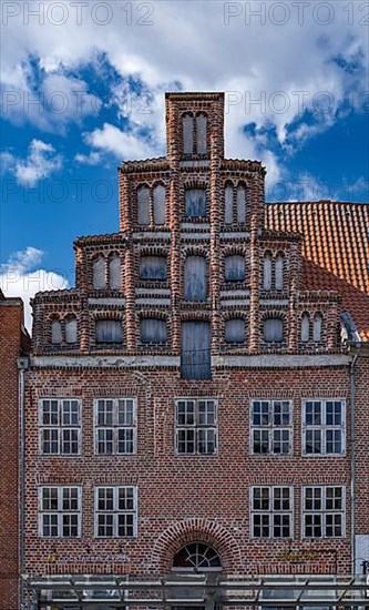 Brick house on the square Am Sande