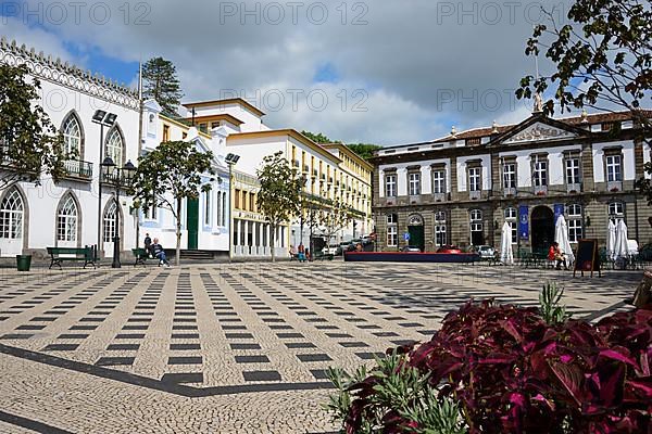Houses and Town Hall in Praca Velha