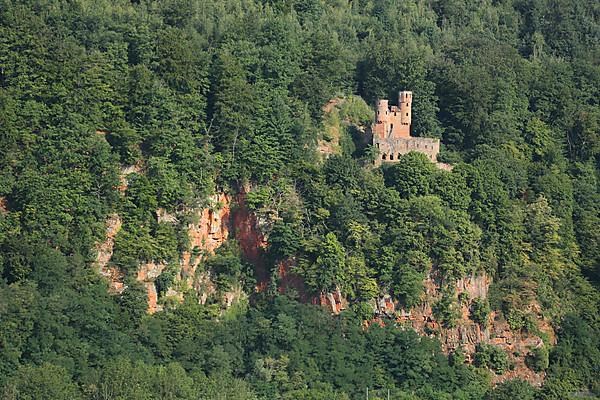 View of Schadeck Castle or Swallow's Nest with rock cliffs in Neckarsteinach