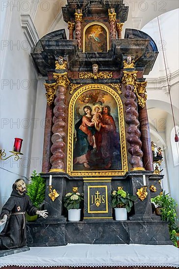 Side altar