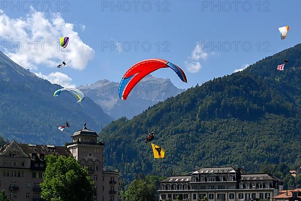 Paraglider Canton flags