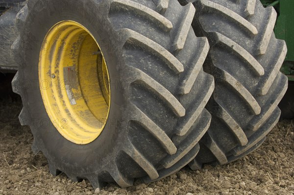 John Deere 8530 tractor