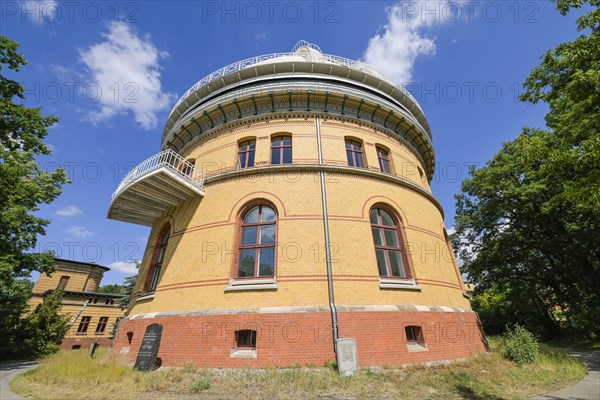 Large refractor