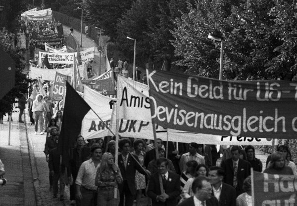 With a conference and demonstration