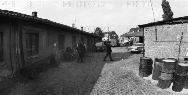 The report in a daily newspaper in Duesseldorf in 1968 about rent-seeking by Turkish workers aroused the pastor of the Protestant church. The report in a daily newspaper in Duesseldorf in 1968 about t...