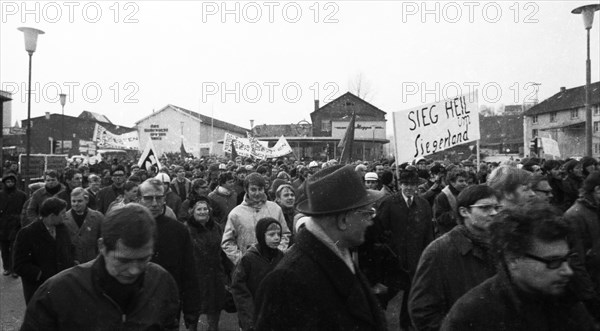 Several hundred demonstrators