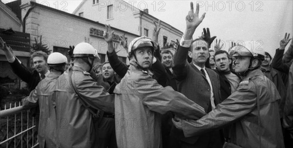 The right-wing radical action Resistance of the NPD was a nationwide response to Willy Brandt's policy of understanding with the East in 1970. These generated a sometimes furious reaction from left-wi...