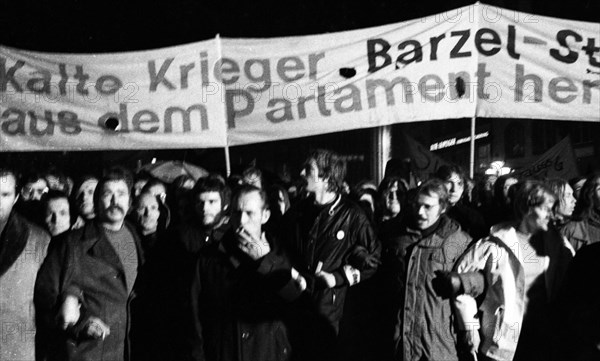 Supporters and friends of the SPD/FDP government coalition demonstrated in Bonn on 26 April 1972 with a torchlight march and rally in favour of the government and the ratification of the Eastern treat...
