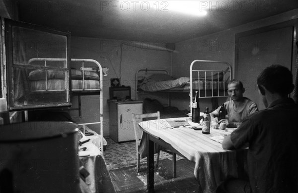 The report in a daily newspaper in Duesseldorf in 1968 about rent-seeking by Turkish workers aroused the pastor of the Protestant church. The report in a daily newspaper in Duesseldorf in 1968 about t...