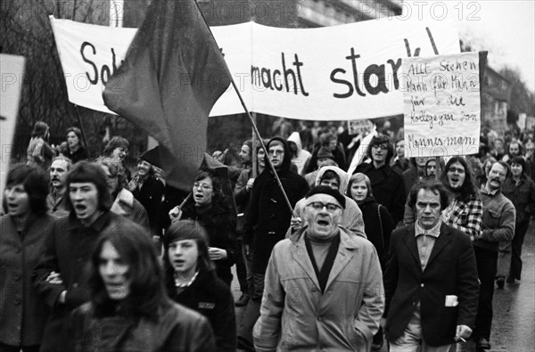 The dismissal of workers at the Mannesmann factory after a spontaneous strike not led by the union provoked protests by Mannesmann workers in Duisburg and other locations on 7 November 1973 and solida...