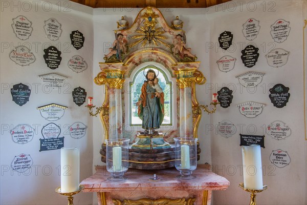 Interior with altar of Josefskapelle below Puerschling