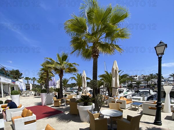 Restaurant in Cala Llonga Harbour