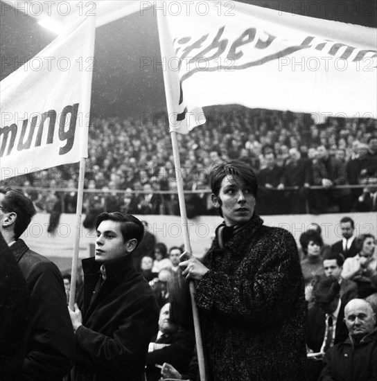 Trade union activities in the years 1965 to 1971 on the subject of co-determination and Montanmitbestimmung in the Ruhr area