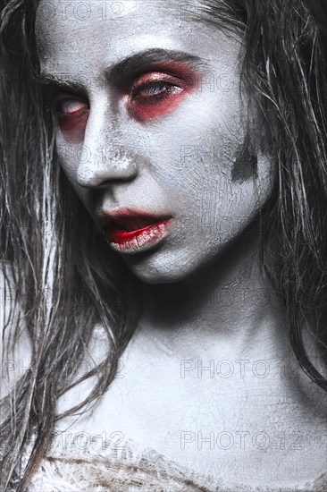 Girl in the form of zombies