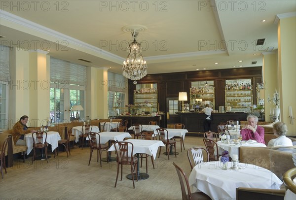 Restaurant orangery im spa garden