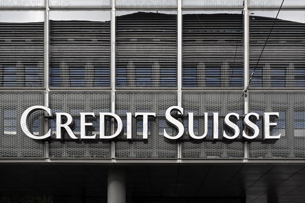 Credit Suisse lettering