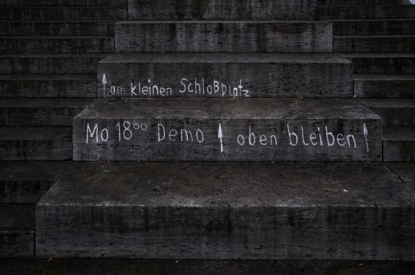 Signpost on the steps Kleiner Schlossplatz