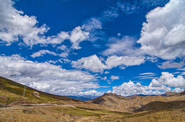 The Karo-La Pass along the Freindship Highway