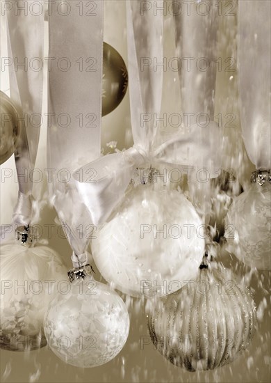 Decorative article