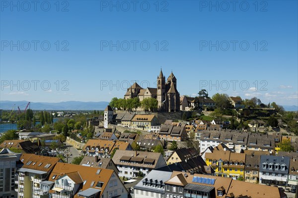 View from the Eckhartsberg on the old town with the Romanesque St. Stephen's Minster and the Rhine