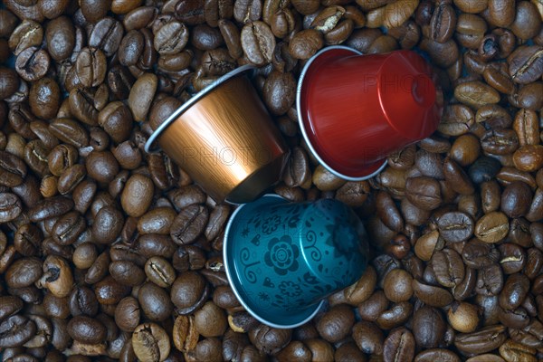 Coffee capsules and coffee beans
