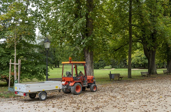 Vehicle from the horticultural office in the spa gardens of Bad Homburg