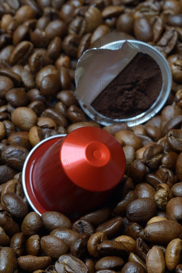 Coffee capsules and coffee beans