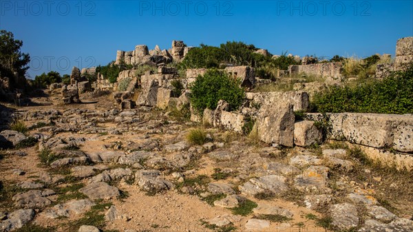 Acropolis Main Street