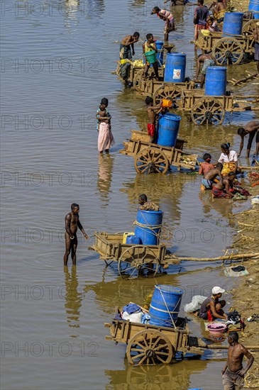 Locals getting water from the Mandrare river