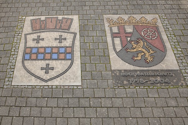 City coat of arms and reference to flood protection 1998