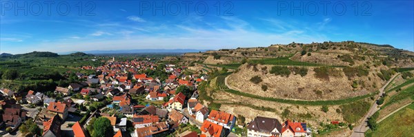 Aerial view of Vogtsburg am Kaiserstuhl with a view of the town. Vogtsburg am Kaiserstuhl