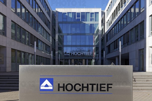 Hochtief AG