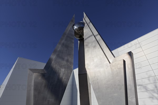 Stainless steel sculpture Energy by E. Steinmann