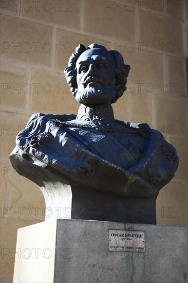 Statue of Oscar Spaethe