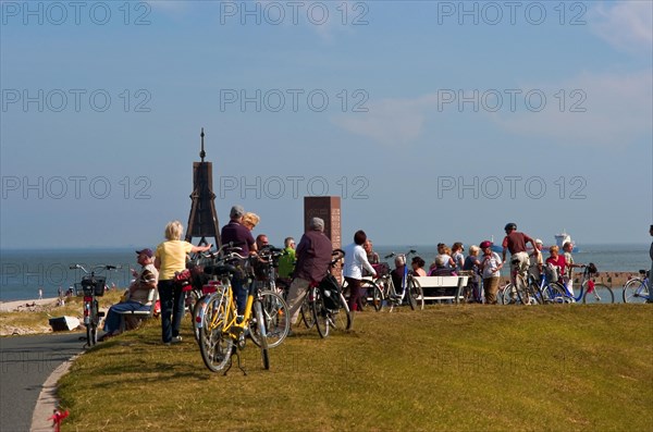 On the North Sea dike in Cuxhaven Doese