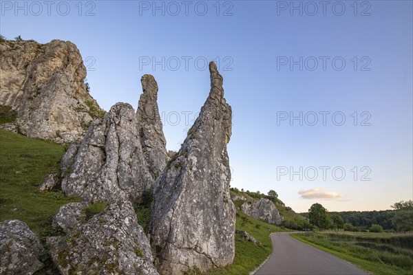 Stone Virgins, rock needles in the Eselsburg Valley, landscape of the Swabian Alb near Herbrechtingen, Baden-Wuerttemberg, Germany, Europe