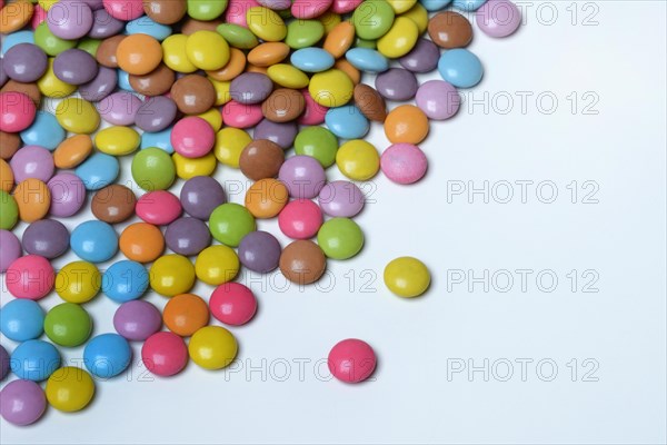 Coloured chocolate lentils, Smarties