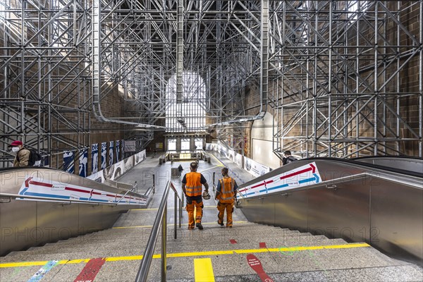 Station building with scaffolding, interior view, the heritage-protected Bonatz building is being completely renovated as part of the Stuttgart 21 project for 250 million euros, Stuttgart, Baden-Wuert...