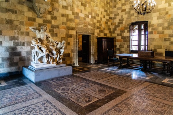 Copy of the Laocoon Group, Grand Masters Palace built in the 14th century by the Johnnite Order, Fortress and Palace for the Grand Master, UNESCO World Heritage Site, Old Town, Rhodes Town, Greece, Eu...