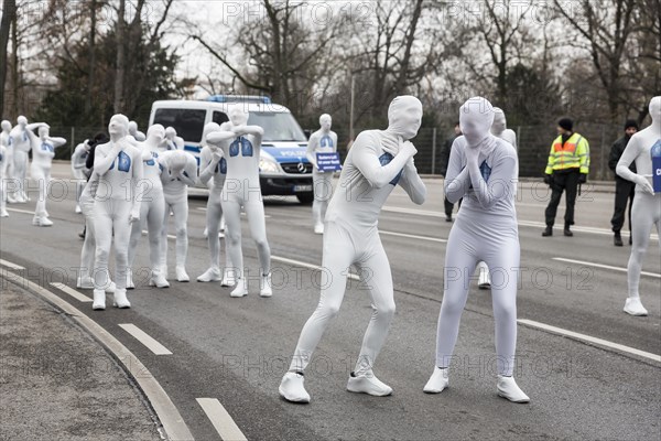 Protest of the environmental organisation Greenpeace, on the Bundesstrasse 14 40 activists demand better air quality, the Neckartor is considered the most polluted street in Germany with high levels o...