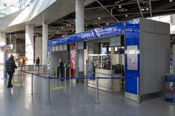 Duesseldorf Airport, DUS, departure hall, terminal, Airport International in lockdown during Corona crisis, hardly any travel and only few departure connections due to travel restrictions, Duesseldorf...