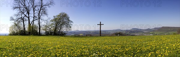 View from the Kuchalb onto the Alb foothills and the three imperial mountains Hohenstaufen