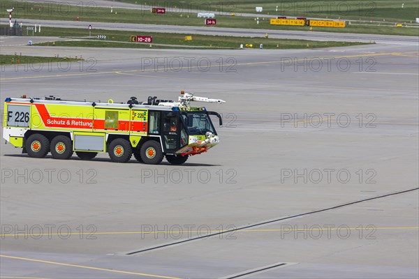 Airport fire brigade vehicle