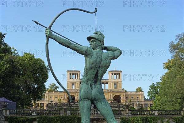 Statue Archer in front of the Orangery Palace