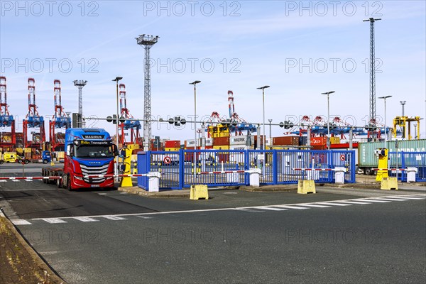 Entrance and exit for trucks