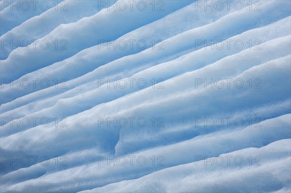 Ice structure of melting iceberg in the Arctic Ocean