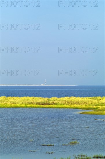 View from Schillig to the island of Minsener Oog