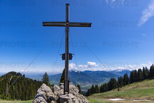 Summit cross on the Baerenkoepfle